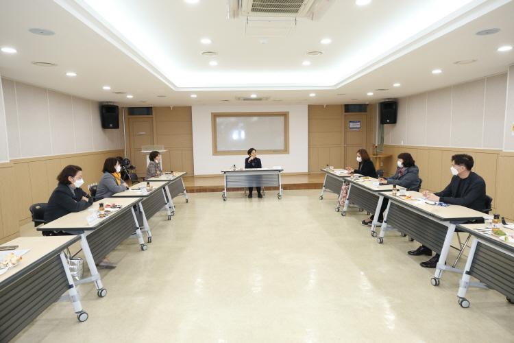 20201118  은평뉴타운도서관 방문 및 작은도서관장 간담회 이미지